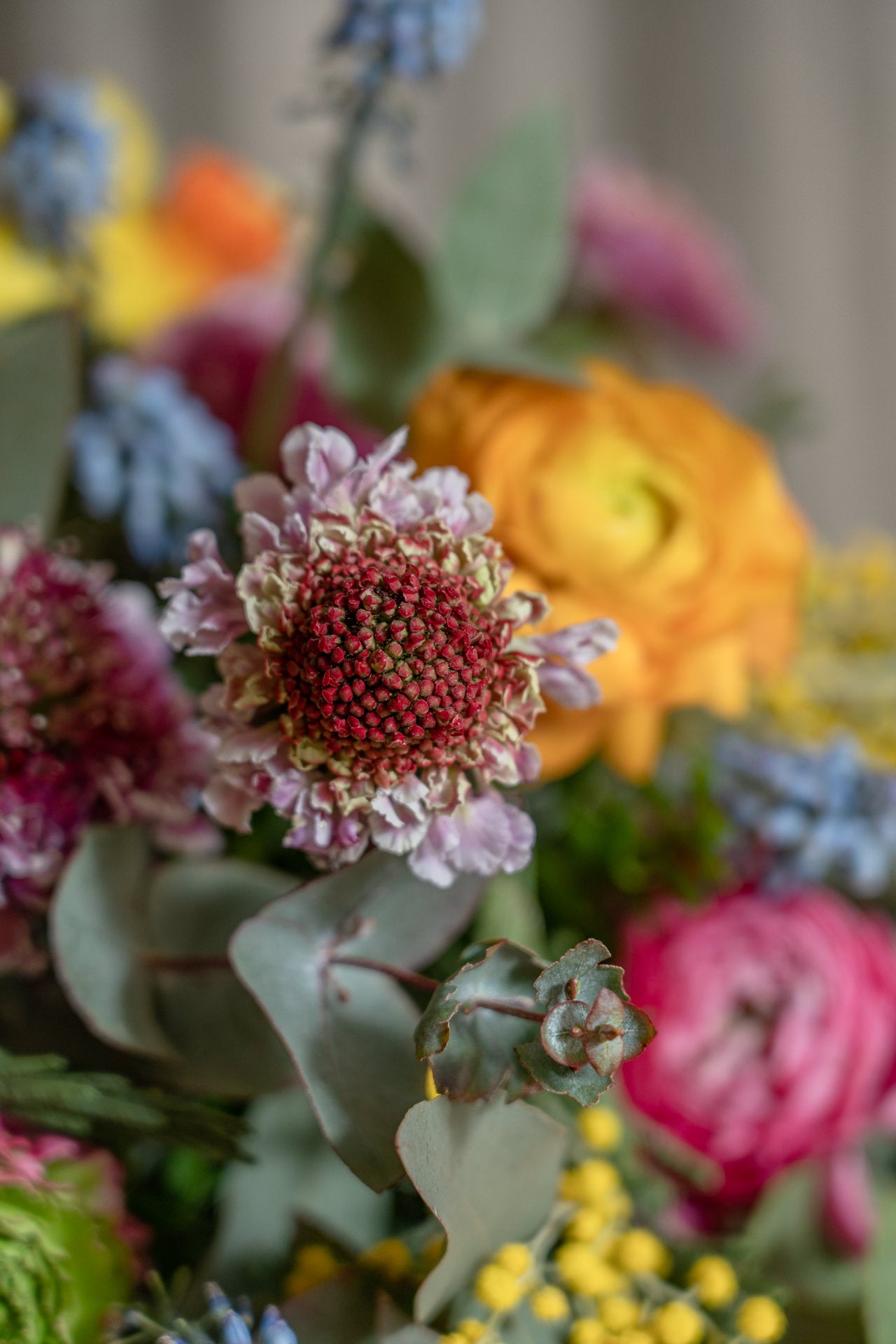 Centro de Mesa Alargado con Flores Frescas 3