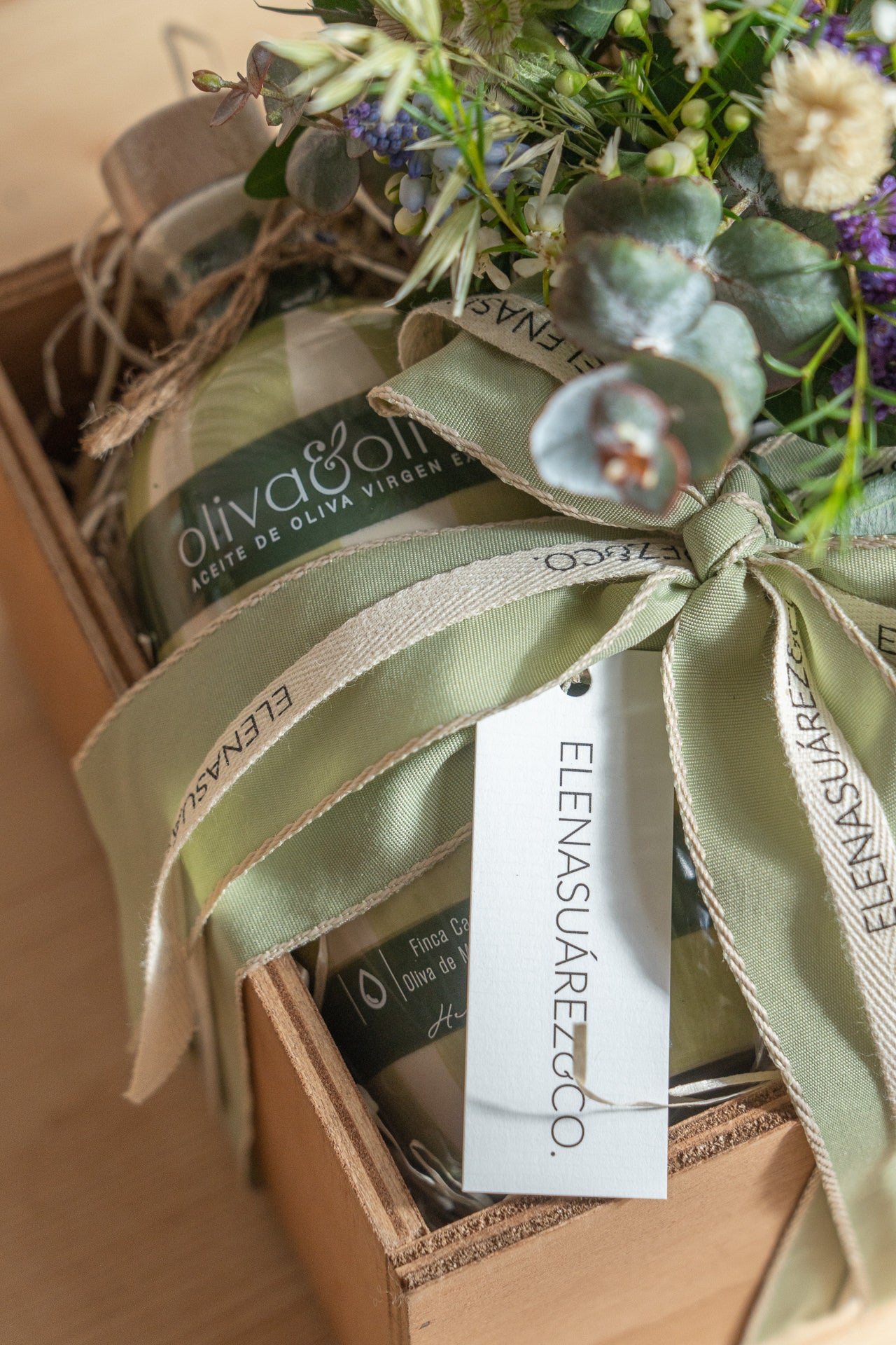 Caja Regalo con aceite y picos 2