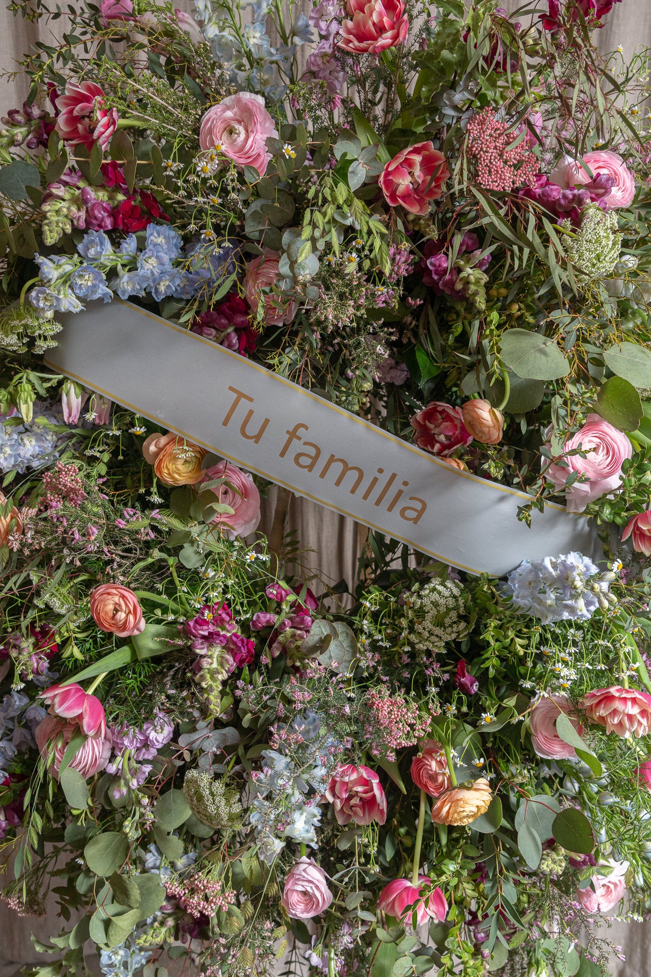 Corona con Flores de Temporada 7