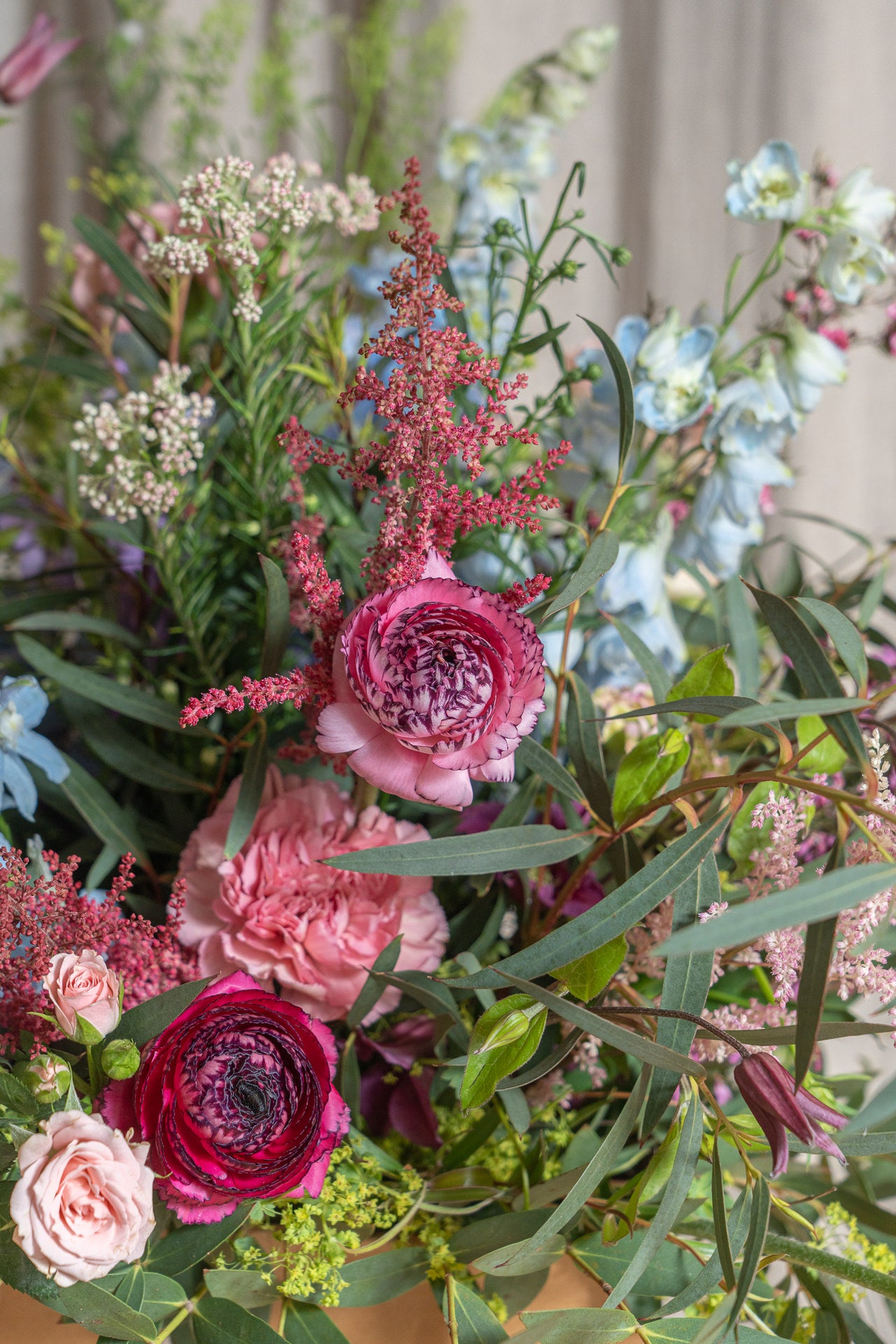 Bolsa con Flores en Tonos Variados 5