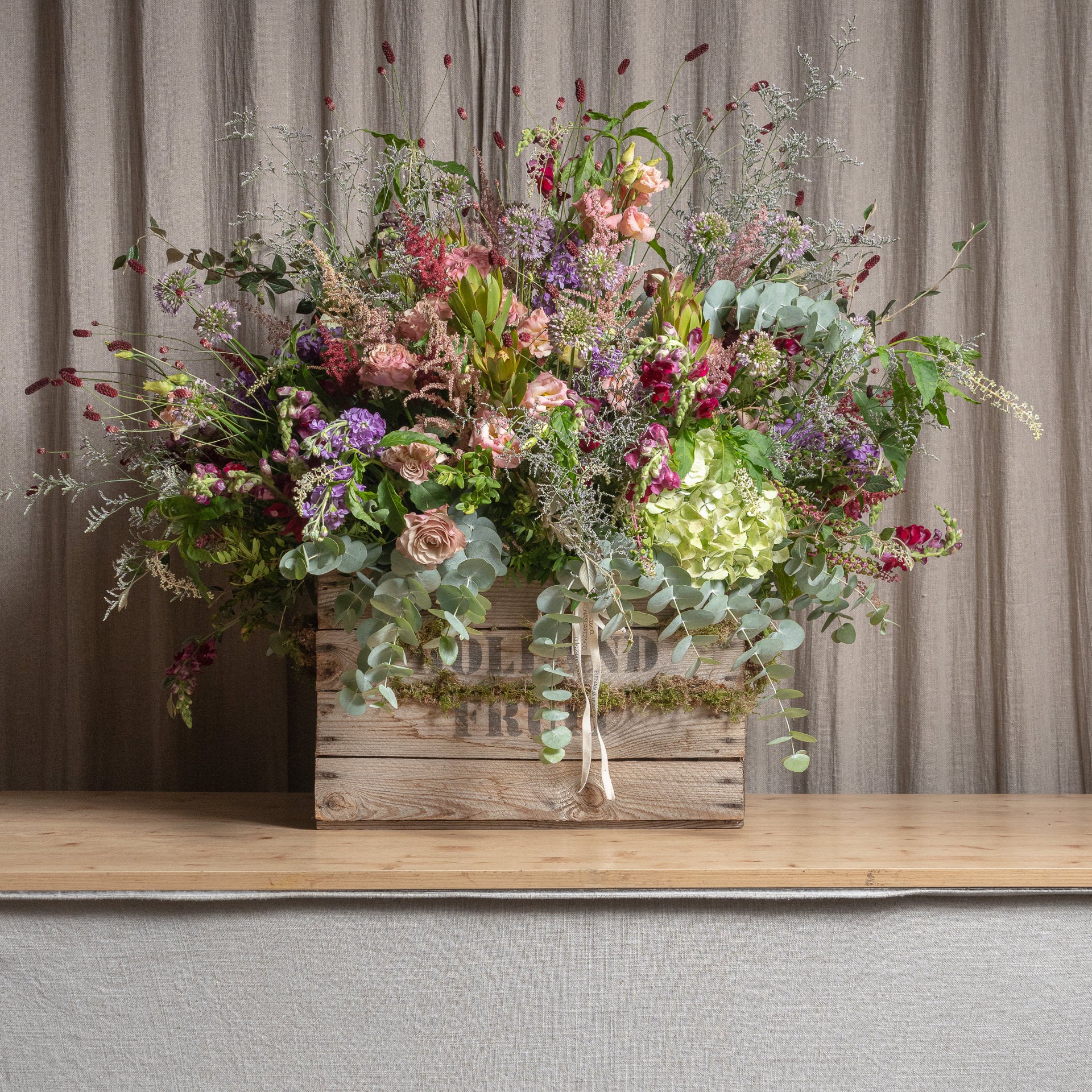 Caja de Fruta Antigua Grande