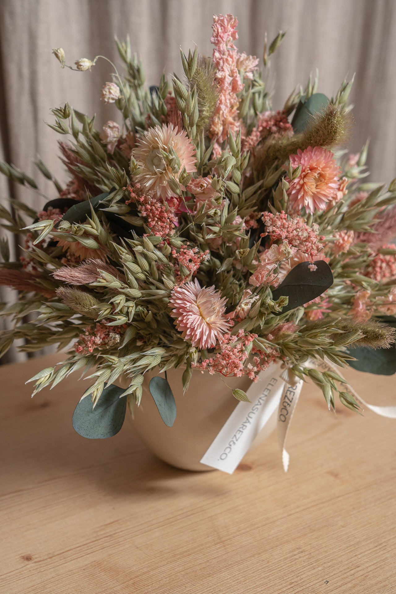 Cuenco Cerámico con Flores Preservadas 2