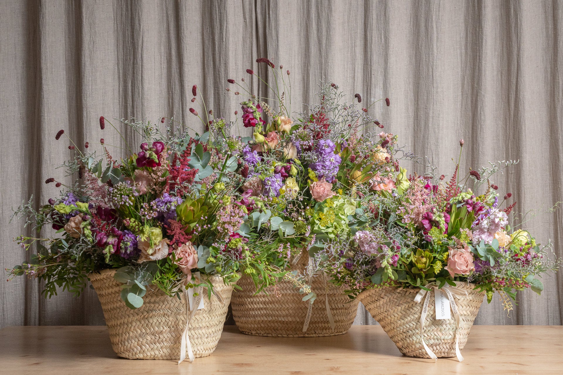 Cesto de Palma con Flores Frescas 4