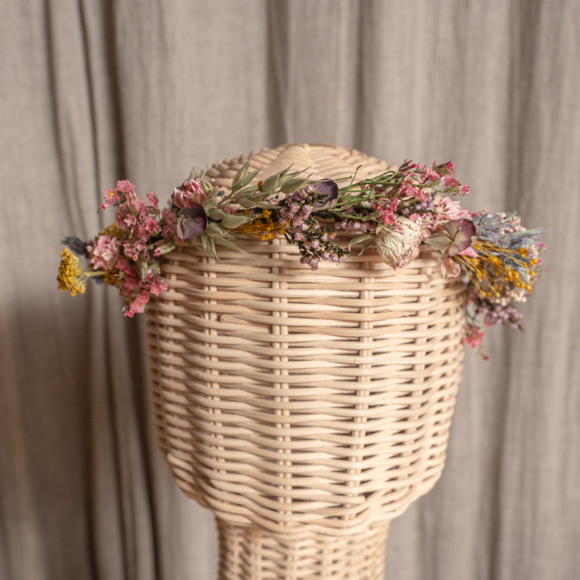 Coronita flores secas