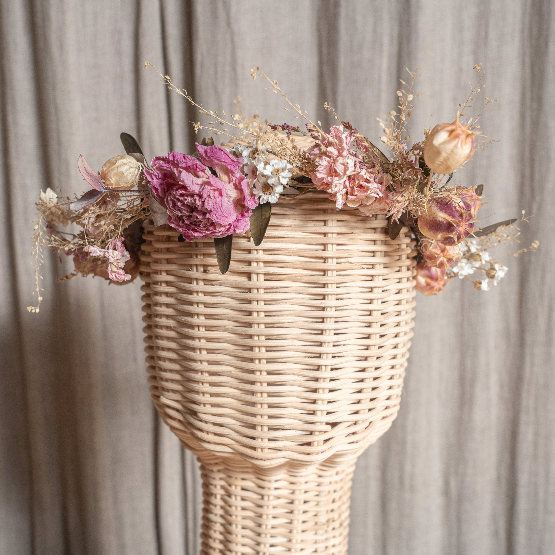 Coronita con peonias